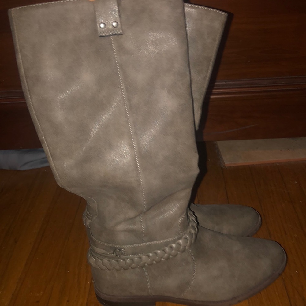 Tan knee high boots👢